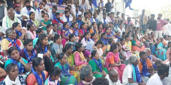 ಕಾಂಗ್ರೆಸ್ ಸರ್ಕಾರಕ್ಕೆ ಕಪ್ಪು ಚುಕ್ಕೆ ತರಲು ಹೊರಟ ತಹಶಿಲ್ದಾರ್, ಎಸಿ ವಿರುದ್ದ ಕಾನೂನು ಕ್ರಮಕ್ಕಾಗಿ ಒತ್ತಾಯ