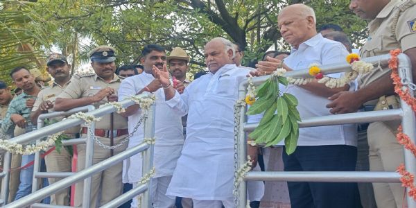 ರಾಜ್ಯಪಾಲರು ಹೊಸ ಫ್ಯಾಷನ್ ಆರಂಭಿದ್ದಾರೆ