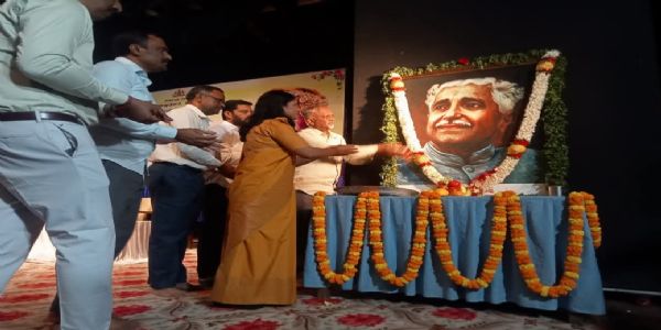 ಕುವೆಂಪು ಕೊಡುಗೆ ಅಪಾರ : ಜಿಲ್ಲಾಧಿಕಾರಿ ಲತಾಕುಮಾರಿ