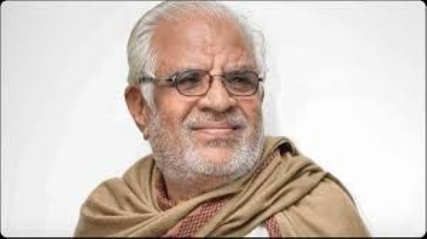 ಕೈಲಾಸ ಮಂಟಪದ ವೇದಿಕೆಯಲ್ಲಿನ ಪೂಜ್ಯರ ಅತಿಥಿಗಳ, ಕಲಾವಿದರ ಪರಿಚಯ