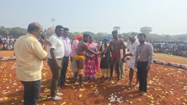 ಗವಿಮಠ :  ಕುಸ್ತಿ ಪಂದ್ಯಾವಳಿ