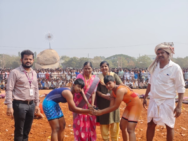ಗವಿಮಠ :  ಕುಸ್ತಿ ಪಂದ್ಯಾವಳಿ
