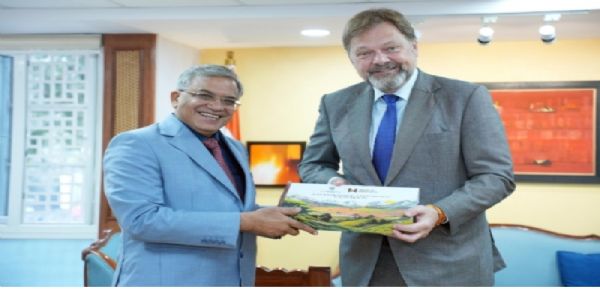 ಮುಖ್ಯ ಚುನಾವಣಾ ಆಯುಕ್ತ ಜ್ಞಾನೇಶ್ ಕುಮಾರ್-ಜರ್ಮನ್ ರಾಯಭಾರಿ ಭೇಟಿ