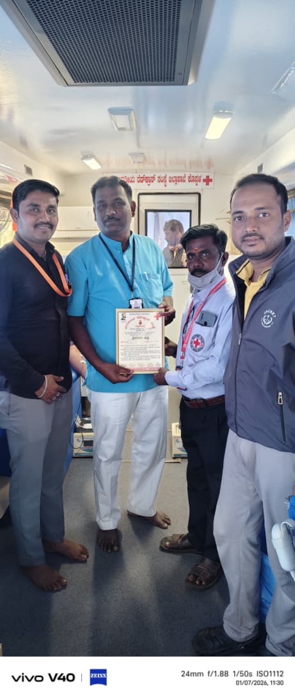 ಗವಿಮಠ : ಮೂರು ದಿನದಲ್ಲಿ 91 ಜನ ರಕ್ತದಾನ ಗವಿಮಠ : ಮೂರು ದಿನದಲ್ಲಿ 91 ಜನ ರಕ್ತದಾನ