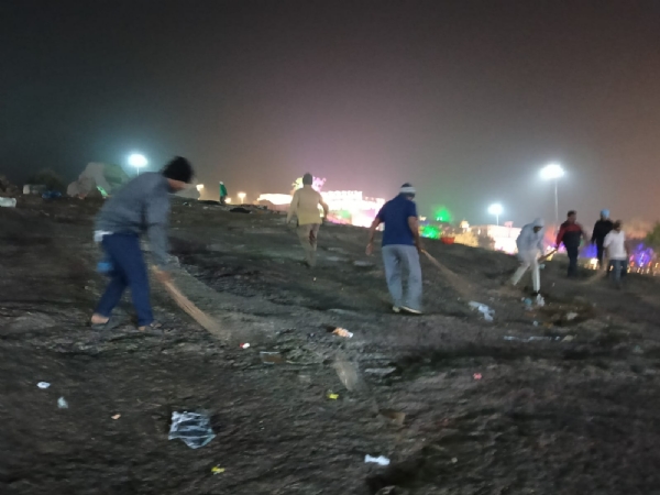 ಗಾಂಧಿ ಬಳಗದಿಂದ ಕೊಪ್ಪಳ ಜಾತ್ರೆಯಲ್ಲಿ ಸ್ವಚ್ಛತಾ ಕಾರ್ಯ ಗಾಂಧಿ ಬಳಗದಿಂದ ಕೊಪ್ಪಳ ಜಾತ್ರೆಯಲ್ಲಿ ಸ್ವಚ್ಛತಾ ಕಾರ್ಯ