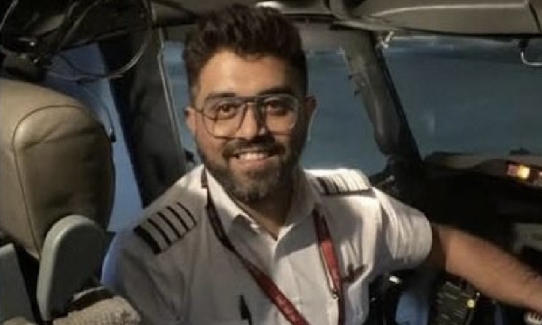 कैप्टन स्मित मछार। फोटो - इंटरनेट मीडिया