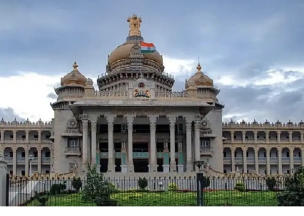 karnataka-govt-clarifies-no-non-government-events-on-vidhana-soudha-steps karnataka-govt-clarifies-no-non-government-events-on-vidhana-soudha-steps
