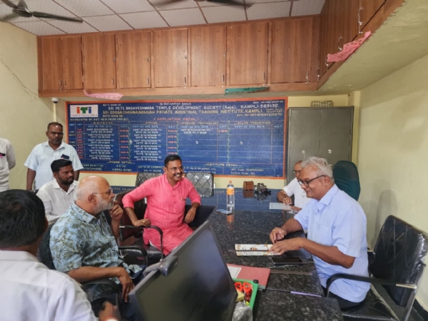 ಶಶೀಲ್ ನಮೋಶಿ ಶಿಕ್ಷಕರ ಸಮಸ್ಯೆಗಳಿಗೆ ಸ್ಪಂದಿಸುತ್ತಾರೆ : ಶಾಸಕ ವೈ.ಎಂ. ಸತೀಶ್ ಶಶೀಲ್ ನಮೋಶಿ ಶಿಕ್ಷಕರ ಸಮಸ್ಯೆಗಳಿಗೆ ಸ್ಪಂದಿಸುತ್ತಾರೆ : ಶಾಸಕ ವೈ.ಎಂ. ಸತೀಶ್