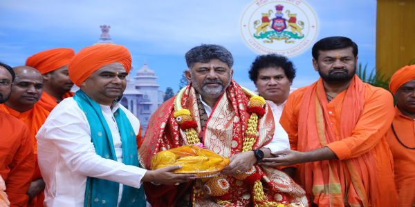 ಗುರುಮಠಗಳ ಕಾರ್ಯಗಳು ಸ್ತುತ್ಯಾರ್ಹ: ಡಿ.ಕೆ. ಶಿವಕುಮಾರ್
