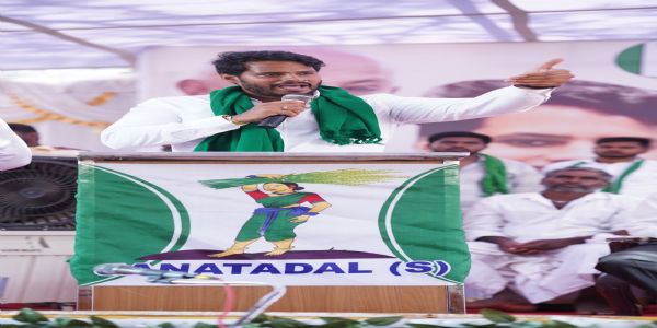 ರೈತರ ಸ್ವಾಭಿಮಾನದ ಬದುಕಿಗಾಗಿ ಕನಿಷ್ಠ ₹25 ಸಾವಿರ ಘೋಷಿಸಿ: ನಿಖಿಲ್ ಕುಮಾರಸ್ವಾಮಿ