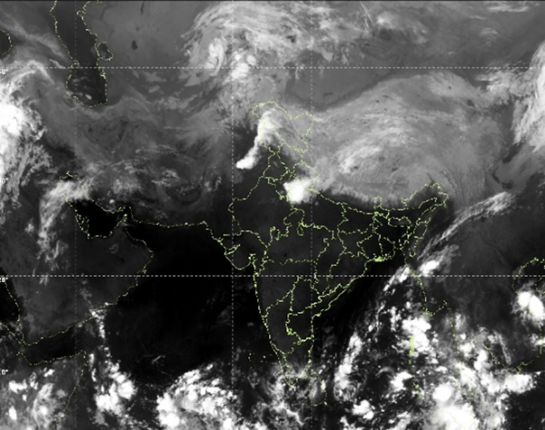 भारत मौसम विज्ञान विभाग की वेबसाइट पर दर्शाया गया उपग्रह से प्राप्त तड़ित पूर्वानुमान। भारत मौसम विज्ञान विभाग की वेबसाइट पर दर्शाया गया उपग्रह से प्राप्त तड़ित पूर्वानुमान।