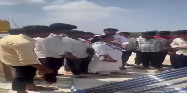 ಗುಳೇದಗುಡ್ಡ ಬಾಲಕರ ವಸತಿ ನಿಲಯದಲ್ಲಿ ಅವ್ಯವಸ್ಥೆ: ಎಬಿವಿಪಿ ನೇತೃತ್ವದಲ್ಲಿ ವಿದ್ಯಾರ್ಥಿಗಳ ಪ್ರತಿಭಟನೆ