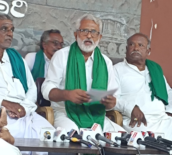 ಬಳ್ಳಾರಿ : ಬೆಳೆಗಳನ್ನು ಸಂರಕ್ಷಿ ರೈತರನ್ನು ಕಾಪಾಡಲು ಡಿಸೆಂಬರ್ 19ರವರೆಗೆ ನೀರು ಪೂರೈಸಲು ಆಗ್ರಹ