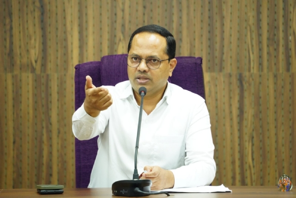 ಬಳ್ಳಾರಿ ಜಿಲ್ಲೆಯಲ್ಲಿ ಬರ : ಜಾನುವಾರು ರಕ್ಷಣೆ ಮತ್ತು ಮೇವು ಪೂರೈಕೆಗೆ ಕ್ರಮ