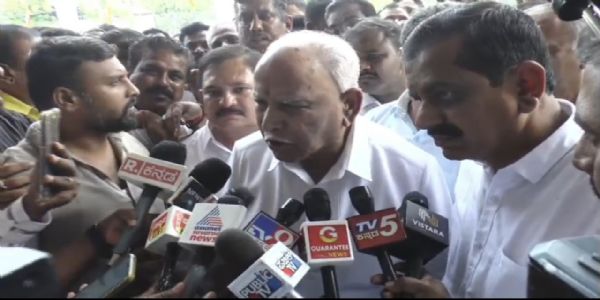 ಸಿದ್ದರಾಮಯ್ಯ ಅವರನ್ನು ಷಡ್ಯಂತ್ರ ರೂಪಿಸಿ ಕೆಳಗಿಳಿಸಲಾಗಿದೆ: ಯಡಿಯೂರಪ್ಪ ಆರೋಪ