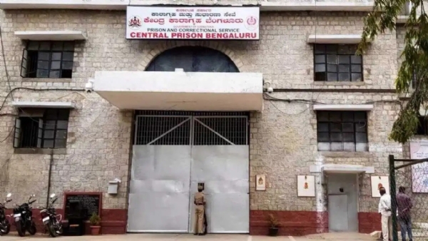 parappana-agrahara-jail-surprise-check-mobile-sim-cards-cash-seized