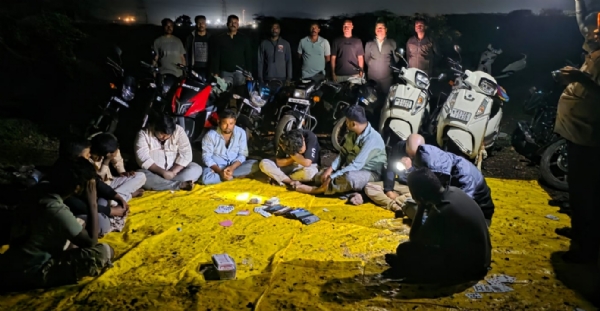 gambling: Case against 10 people