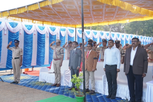 ಪೊಲೀಸ್ ಮತ್ತು ನ್ಯಾಯಾಂಗ ಪರಸ್ಪರ ಪೂರಕವಾಗಿ ಕಾರ್ಯನಿರ್ವಹಿಸಿ :  ನ್ಯಾಯಾಧೀಶ ಸಿದ್ದಲಿಂಗ ಪ್ರಭು