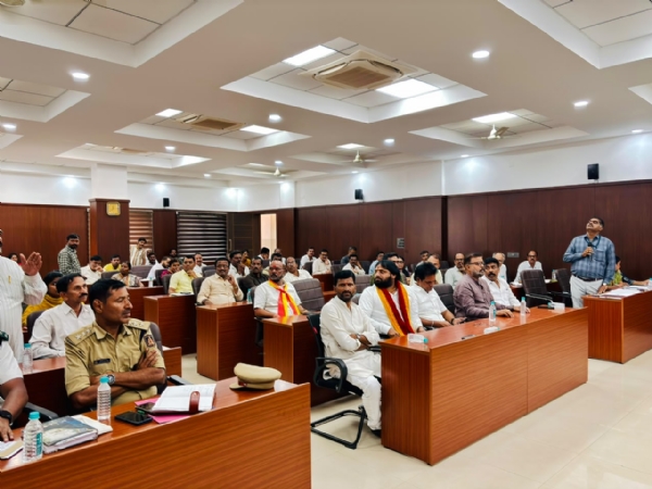 ಬಳ್ಳಾರಿ: ಕನ್ನಡ ರಾಜ್ಯೋತ್ಸವ ಅದ್ದೂರಿ ಆಚರಣೆ