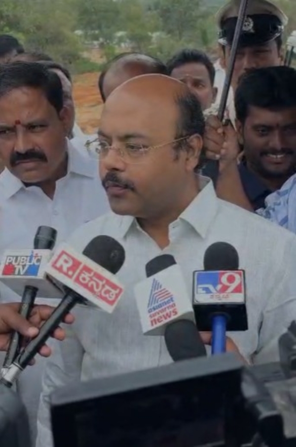 yathindra-siddaramaiah-alleges-sting-operation-to-damage-siddaramaiahs-political-image