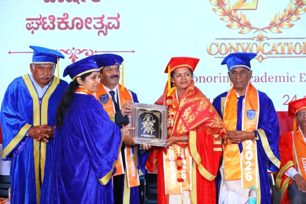 ವಿದ್ಯಾರ್ಥಿಗಳು ಇಷ್ಟಪಟ್ಟು ಓದುವ ಮೂಲಕ ಸಾಧನೆ ಮಾಡಬೇಕು ; ಡಾ. ಗಿರೀಶ್ ರಾಮಣ್ಣ