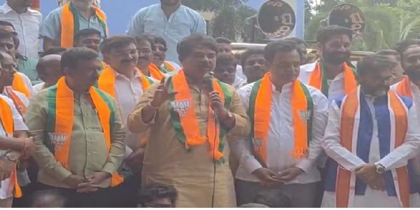 ಮೋದಿ ವಿರುದ್ಧ ಖರ್ಗೆ ಹೇಳಿಕೆ ಖಂಡಿಸಿ ಬಿಜೆಪಿ ಪ್ರತಿಭಟನೆ: ಕ್ಷಮೆಯಾಚನೆಗೆ ಆಗ್ರಹ