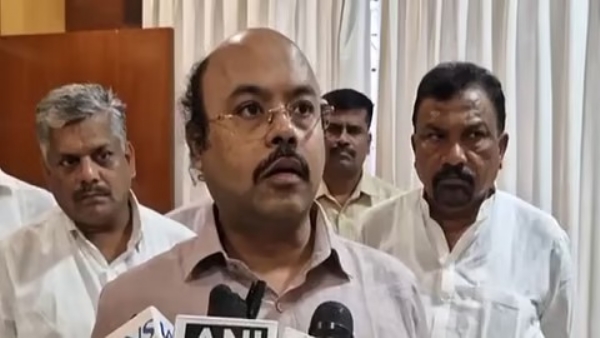 yathindra-siddaramaiah-mysore-palace-ownership-dasara-row