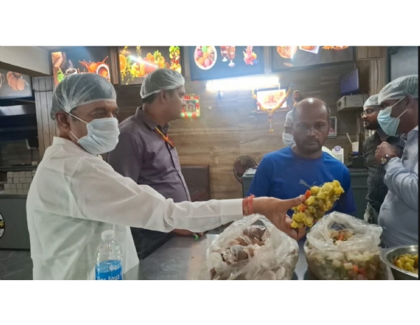 Food safety officers raid hotels, bakeries in Bellary