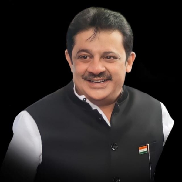 ಕನ್ನಡ ರಾಜ್ಯೋತ್ಸವ: ಧ್ವಜಾರೋಹಣ - ಸಚಿವ ಬಿ.ಝಡ್. ಜಮೀರ್ ಅಹ್ಮದ್ ಖಾನ್ ಕನ್ನಡ ರಾಜ್ಯೋತ್ಸವ: ಧ್ವಜಾರೋಹಣ - ಸಚಿವ ಬಿ.ಝಡ್. ಜಮೀರ್ ಅಹ್ಮದ್ ಖಾನ್
