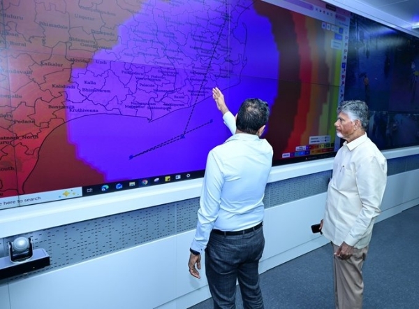chandrababu-naidu-cyclone-arnab-andhra-pradesh-relief-operations chandrababu-naidu-cyclone-arnab-andhra-pradesh-relief-operations