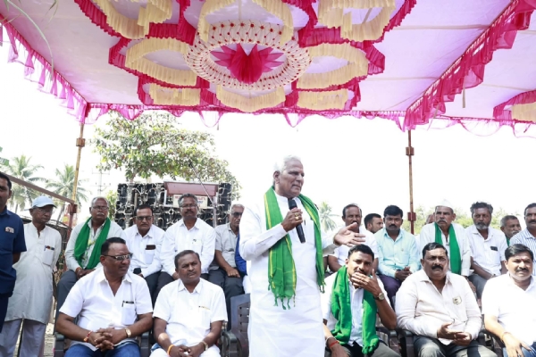 ರೈತರ ಪ್ರತಿಭಟನೆ ರೈತರ ಪ್ರತಿಭಟನೆ