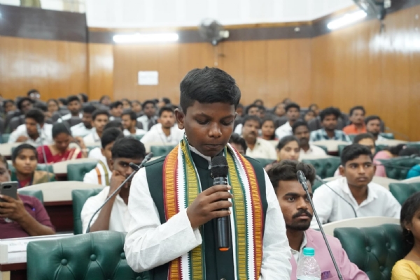 ಬಳ್ಳಾರಿ:ಸಂವಿಧಾನದ ಮೌಲ್ಯ ಅರಿತು ನಾಯಕತ್ವ ಬೆಳೆಸಿಕೊಳ್ಳಲು ಕರೆ ಬಳ್ಳಾರಿ:ಸಂವಿಧಾನದ ಮೌಲ್ಯ ಅರಿತು ನಾಯಕತ್ವ ಬೆಳೆಸಿಕೊಳ್ಳಲು ಕರೆ