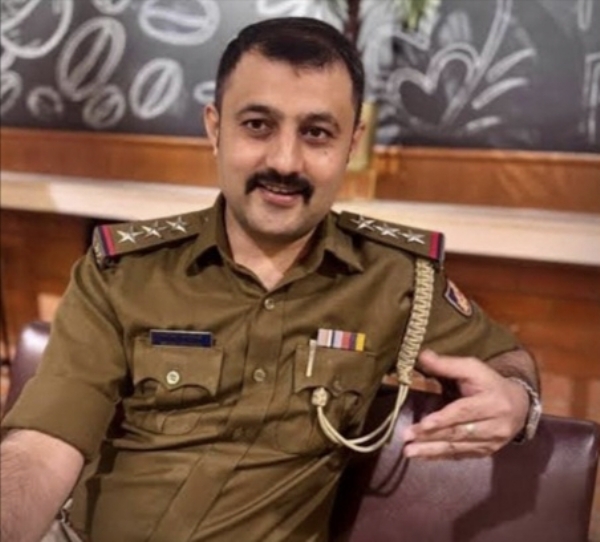 ಉತ್ತರಾಖಂಡ ಹೆಲಿಕಾಪ್ಟರ್ ದುರಂತದಲ್ಲಿ ಮೃತಪಟ್ಟ ಪೋಲಿಸ್ ಅಧಿಕಾರಿ ಅರುಣ ಸಾಲುಂಕೆ ಸಂಗ್ರಹ ಚಿತ್ರ