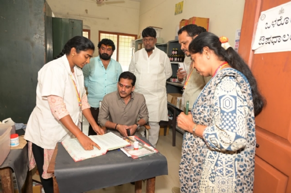 ಬಳ್ಳಾರಿ - ಶಾಸಕ ನಾರಾ ಭರತರೆಡ್ಡಿ ತಾರಾನಾಥ ಆಸ್ಪತ್ರೆಗೆ ಭೇಟಿ