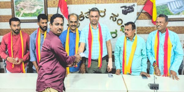 ಕೋಲಾರ:ಗ್ರಾಮೀಣ ಪತ್ರಕರ್ತರಿಗೆ ಬಸ್ ಪಾಸ್ ಸೌಲಭ್ಯ: ಸದುಪಯೋಗಪಡಿಸಿಕೊಳ್ಳಲು ಜಿಲ್ಲಾಧಿಕಾರಿ ಮನವಿ