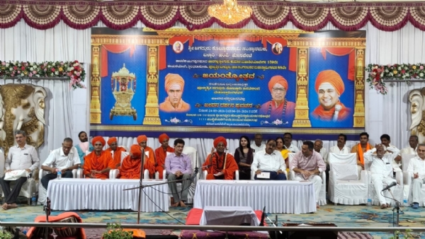 ಮಕ್ಕಳಿಗೆ ಬಾಲ್ಯದಲ್ಲಿಯೇ ಸಂಸ್ಕಾರದ ಸಾಮಥ್ರ್ಯ ಅರ್ಥ ಮಾಡಿಸಿ : ಕೊಟ್ಟೂರು ಬಸವಲಿಂಗ ಮಹಾಸ್ವಾಮಿಗಳು ಮಕ್ಕಳಿಗೆ ಬಾಲ್ಯದಲ್ಲಿಯೇ ಸಂಸ್ಕಾರದ ಸಾಮಥ್ರ್ಯ ಅರ್ಥ ಮಾಡಿಸಿ : ಕೊಟ್ಟೂರು ಬಸವಲಿಂಗ ಮಹಾಸ್ವಾಮಿಗಳು