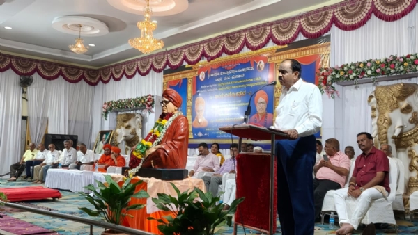 ಮಕ್ಕಳಿಗೆ ಬಾಲ್ಯದಲ್ಲಿಯೇ ಸಂಸ್ಕಾರದ ಸಾಮಥ್ರ್ಯ ಅರ್ಥ ಮಾಡಿಸಿ : ಕೊಟ್ಟೂರು ಬಸವಲಿಂಗ ಮಹಾಸ್ವಾಮಿಗಳು ಮಕ್ಕಳಿಗೆ ಬಾಲ್ಯದಲ್ಲಿಯೇ ಸಂಸ್ಕಾರದ ಸಾಮಥ್ರ್ಯ ಅರ್ಥ ಮಾಡಿಸಿ : ಕೊಟ್ಟೂರು ಬಸವಲಿಂಗ ಮಹಾಸ್ವಾಮಿಗಳು