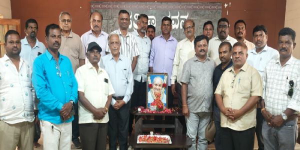 ಬಳ್ಳಾರಿ : ಛಾಯಾಚಿತ್ರ ಪತ್ರಕರ್ತ ವೇಣಿ ಲೋಕನಾಥಗೆ ಭಾವಪೂರ್ಣ ಶ್ರದ್ಧಾಂಜಲಿ