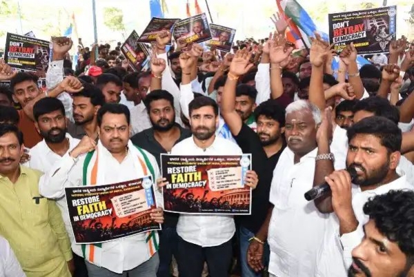 nsui-protest-vote-chori-stop-save-country-freedom-park-bengaluru