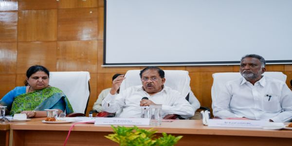 ಬಳ್ಳಾರಿ, ವಿಜಯನಗರದಲ್ಲಿ ಬರ ನಿರ್ವಹಣೆಗೆ ಕಟ್ಟುನಿಟ್ಟಿನ ಕ್ರಮ: ಡಾ. ಜಿ. ಪರಮೇಶ್ವರ
