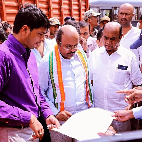 ಮೈಸೂರು ದಸರಾ: ಆಹಾರ ಮೇಳದ ಆವರಣ ಪರಿಶೀಲಿಸಿದ ಯತೀಂದ್ರ ಸಿದ್ದರಾಮಯ್ಯ