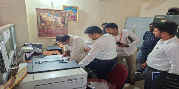 ದೇವನಹಳ್ಳಿ ತಹಶೀಲ್ದಾರ್ ಕಚೇರಿಗೆ ಡಿಸಿಎಂ ಜಿ. ಪರಮೇಶ್ವರ ದಿಢೀರ್ ಭೇಟಿ