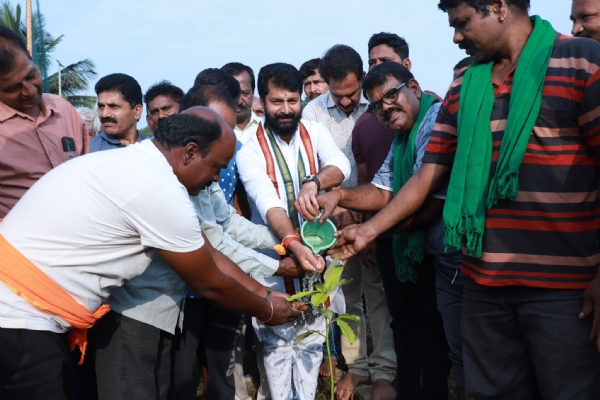 ಸೇವಾ ಸಂಕಲ್ಪ ಅಭಿಯಾನದಡಿ ಸ್ವಚ್ಛತಾ ಕಾರ್ಯ, ಗಿಡ ನೆಡುವ ಕಾರ್ಯಕ್ರಮ