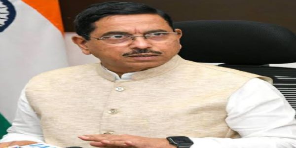 ಪ್ರಧಾನಿ ವಿರುದ್ಧ ಆಕ್ಷೇಪಾರ್ಹ ಪೋಸ್ಟರ್ ; ಕಾಂಗ್ರೆಸ್ ವಿರುದ್ದ ಪ್ರಹ್ಲಾದ ಜೋಶಿ ಆಕ್ರೋಶ