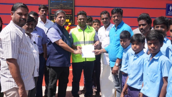 ತೋರಣಗಲ್ಲು : ಜೆಎಸ್ ಡಬ್ಲ್ಯೂ : ಶಾಲಾ ಶೌಚಾಲಯ ನಿರ್ಮಾಣ