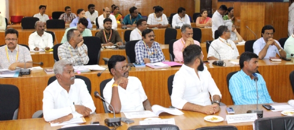 ಜಿಲ್ಲೆಯ ಅಭಿವೃದ್ಧಿಗೆ ಪೂರಕವಾಗಿ ಯೋಜನೆ ತಯಾರಿಸಿ: ಸಚಿವ ಶಿವರಾಜ ತಂಗಡಗಿ