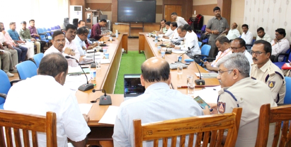 ರಸ್ತೆ ಸುರಕ್ಷತೆಗೆ ಅಗತ್ಯ ಕ್ರಮ : ಜಿಲ್ಲಾಧಿಕಾರಿ ಡಾ. ಸುರೇಶ ಬಿ. ಇಟ್ನಾಳ