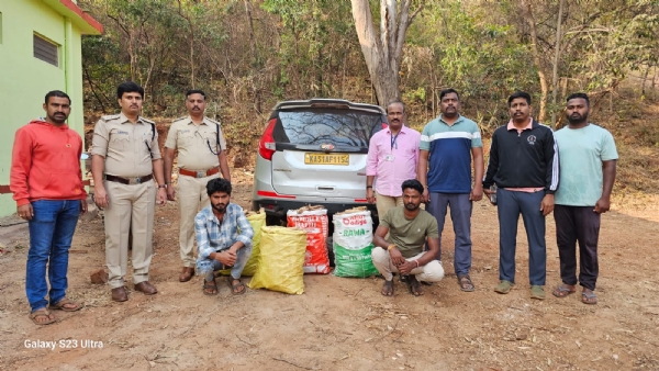 ಆಂಧ್ರದ ಇಬ್ಬರ ಬಂಧನ ; 110 ಕೆಜಿ ಶ್ರೀಗಂಧ ವಶ