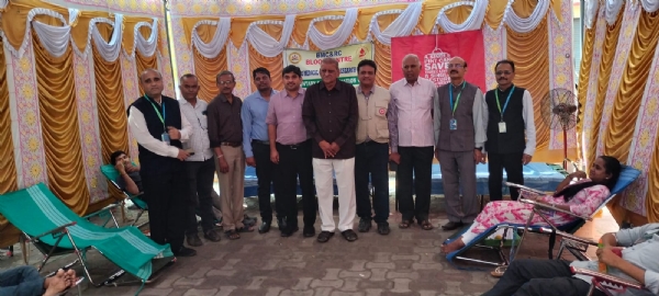 ಬಳ್ಳಾರಿ : ಶ್ರೀಮತಿ ಬಸವರಾಜೇಶ್ವರಿ ಪುಣ್ಯಸ್ಮರಣೆ : 175 ಯೂನಿಟ್ ರಕ್ತದಾನ