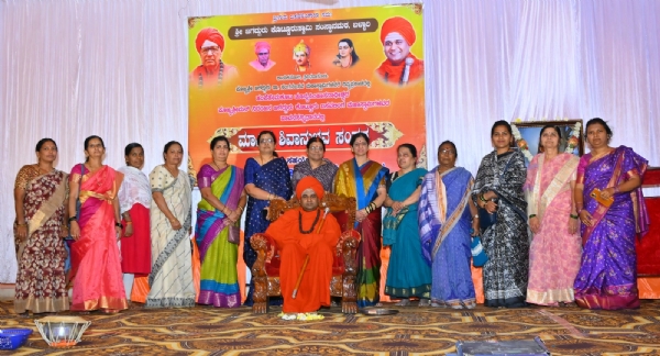 ನಡೆ - ನುಡಿ ಒಂದಾದಲ್ಲಿ ಸಮಾಜದಲ್ಲಿ ಬದಲಾವಣೆ ಸಾಧ್ಯ : ಕೊಟ್ಟೂರು ಬಸವಲಿಂಗ ಮಹಾಸ್ವಾಮಿಗಳು